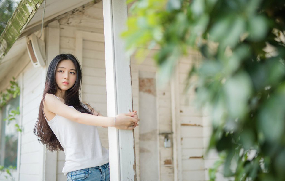 可进可出，若即若离，可爱可怨，可聚而不会散，才是最天长地久的一种好朋友。